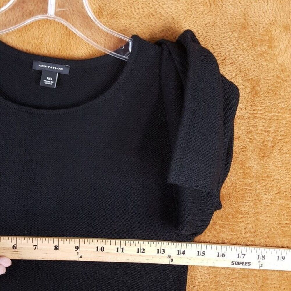 ANN TAYLOR Womens Sweater XS Black Pullover Crew Front Pockets Merino Wool Blend - Picture 5 of 8